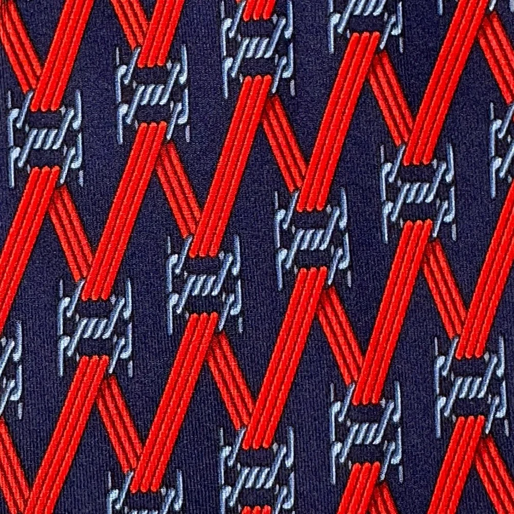 Gucci Silk Tie Navy Red Chain Link GG Logo Italy Designer Necktie 56x3.75